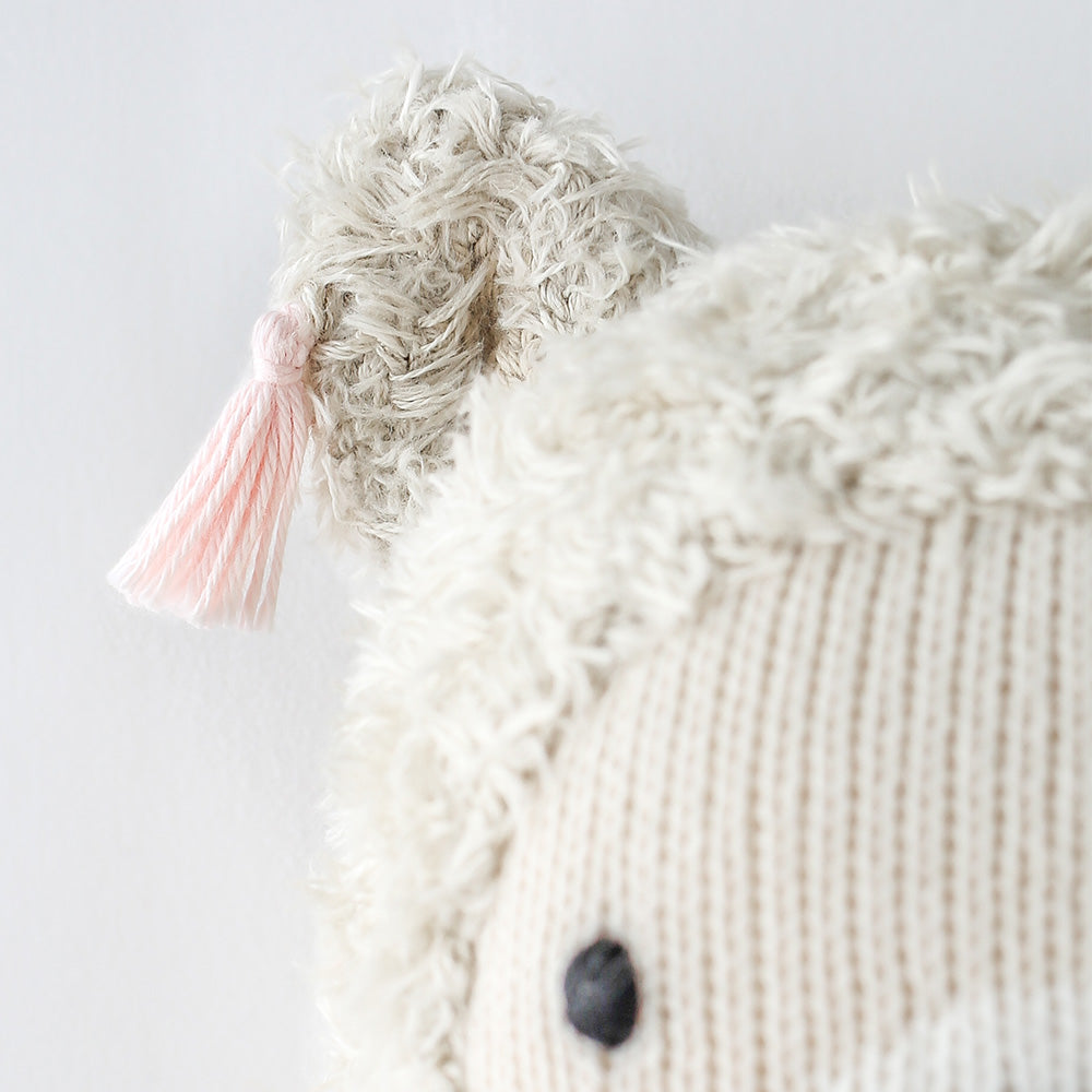 Lola the Llama | Cuddle & Kind
