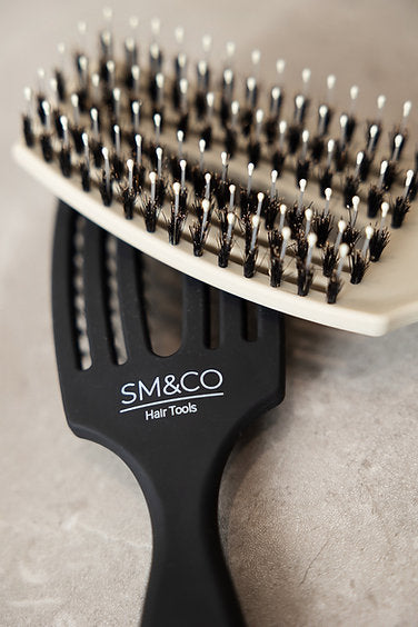 SM&CO Detangling Brush | Black