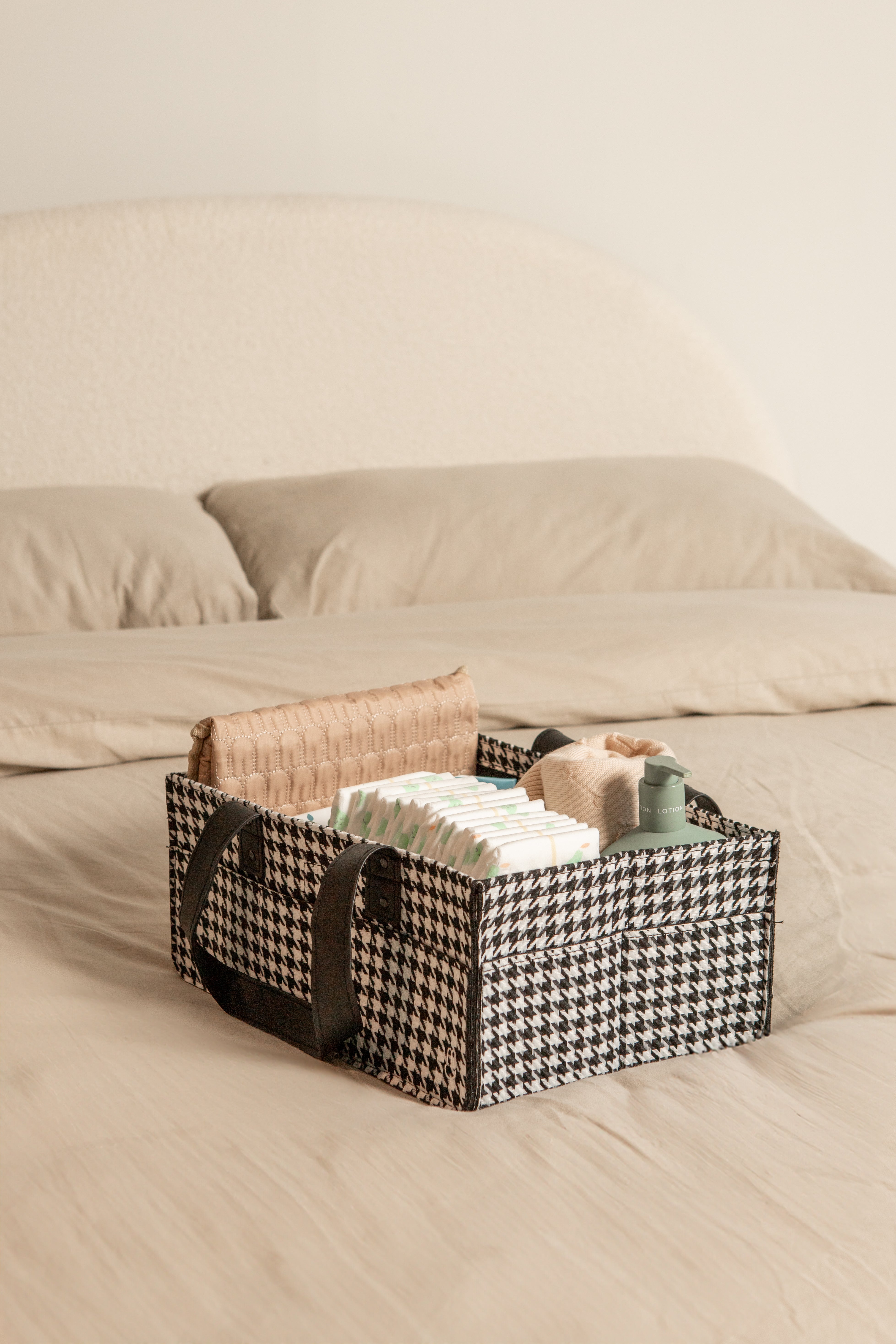Bunnie Caddie | Mini Houndstooth Black