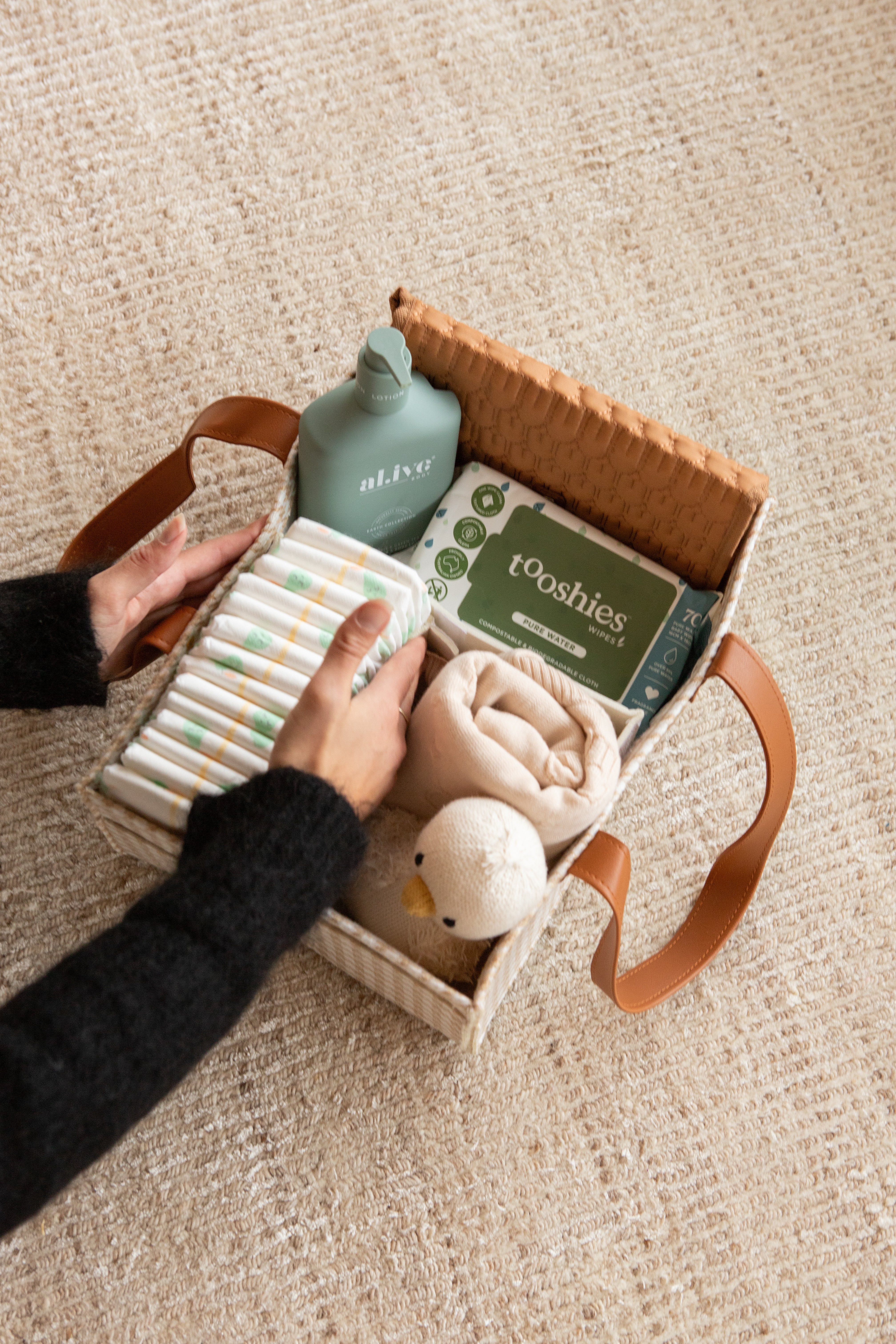 Bunnie Caddie | Mini Houndstooth Tan