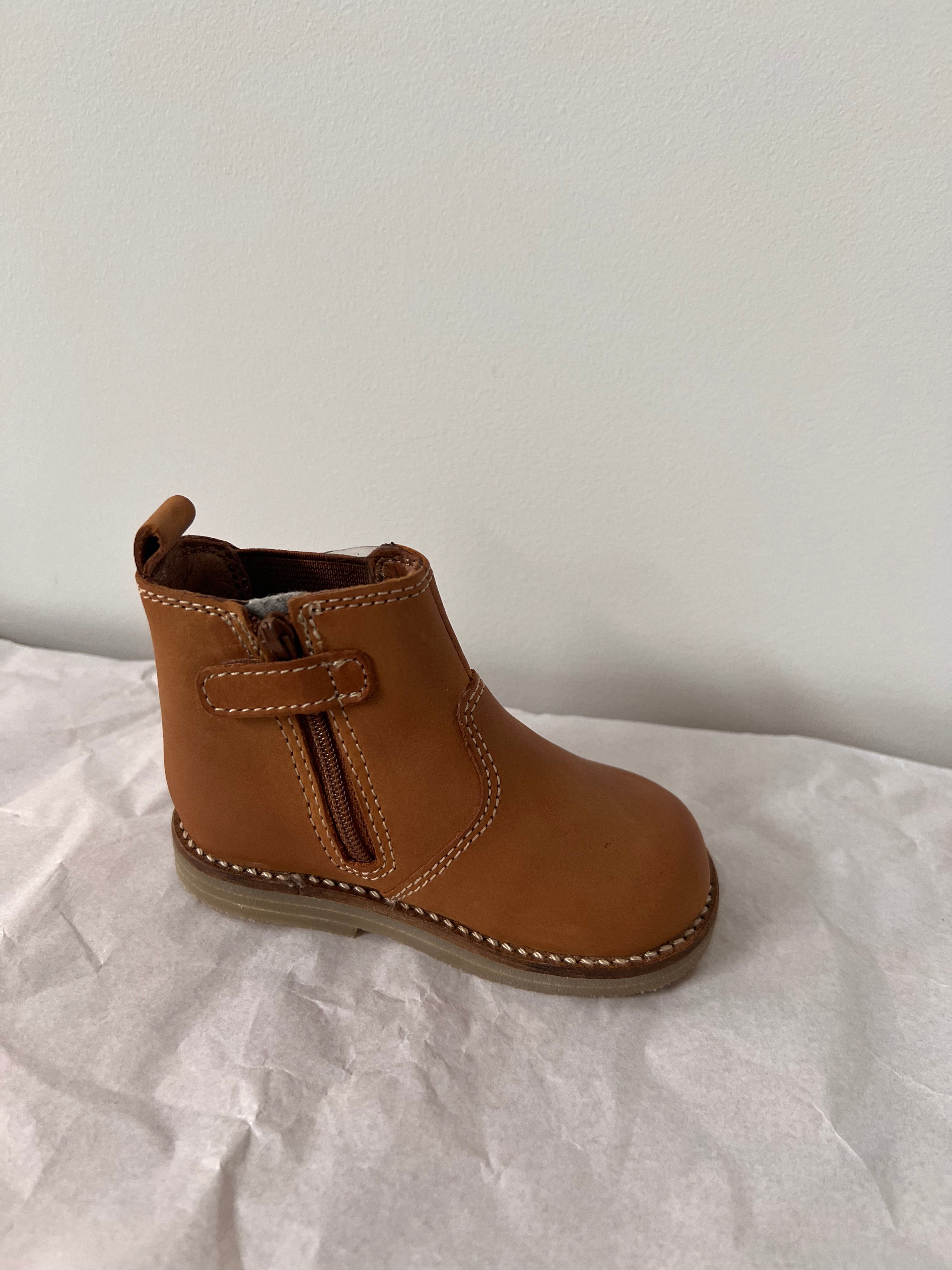 Leather Boot with Elastic Side | Tan