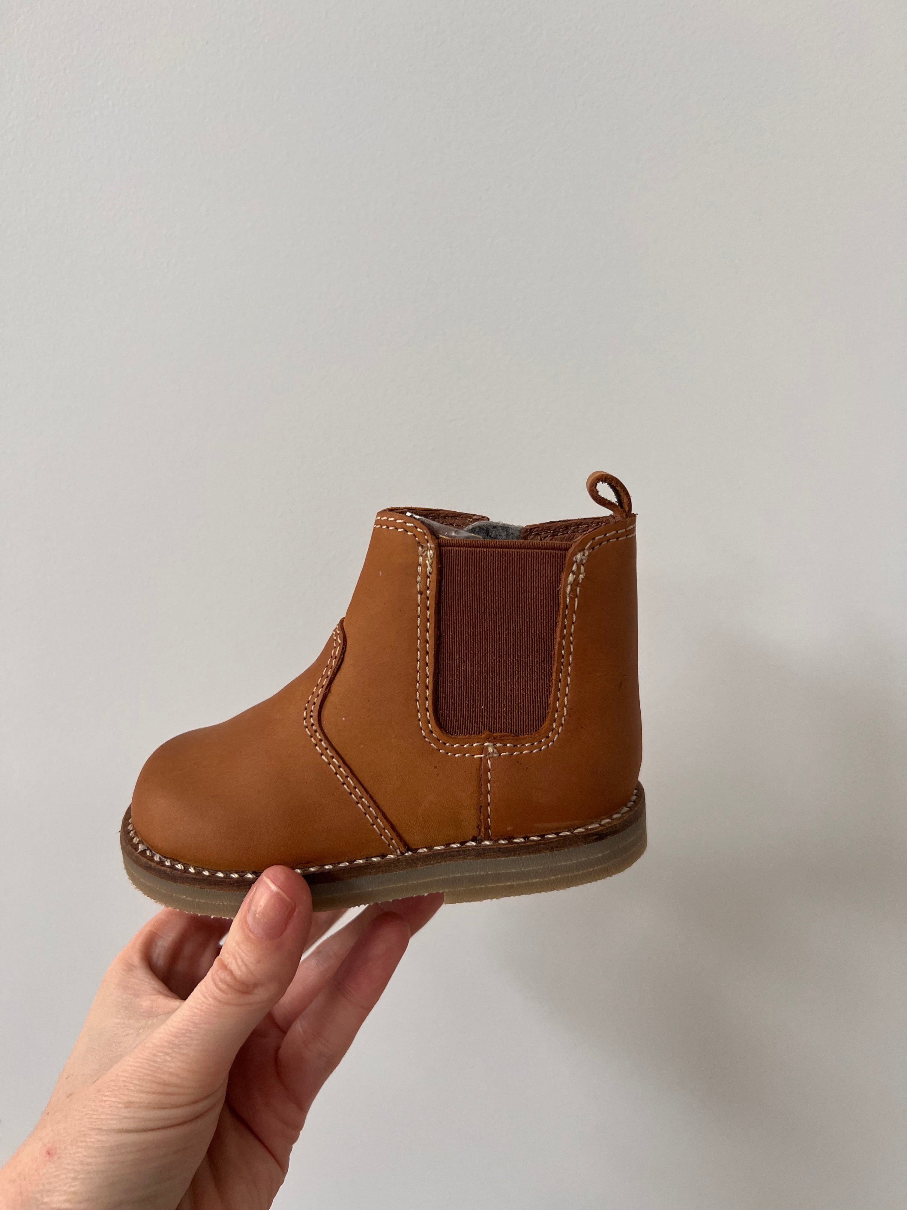 Leather Boot with Elastic Side | Tan