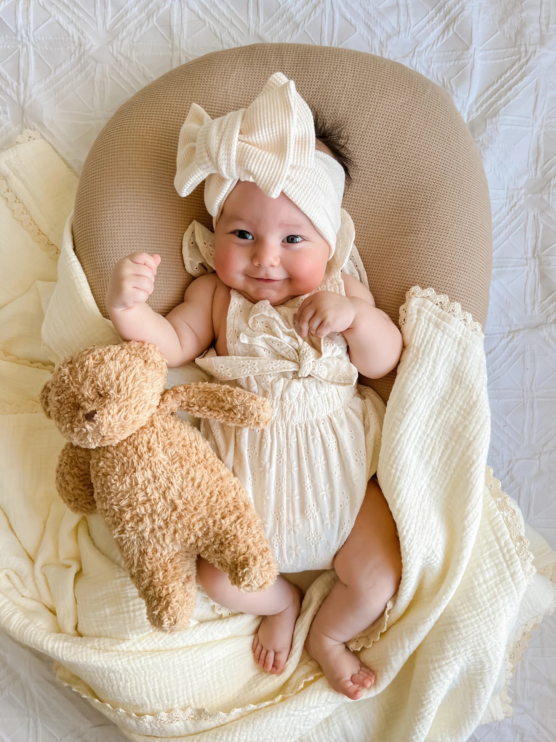 Organic Muslin Crinkle Lace Blanket | Buttercream