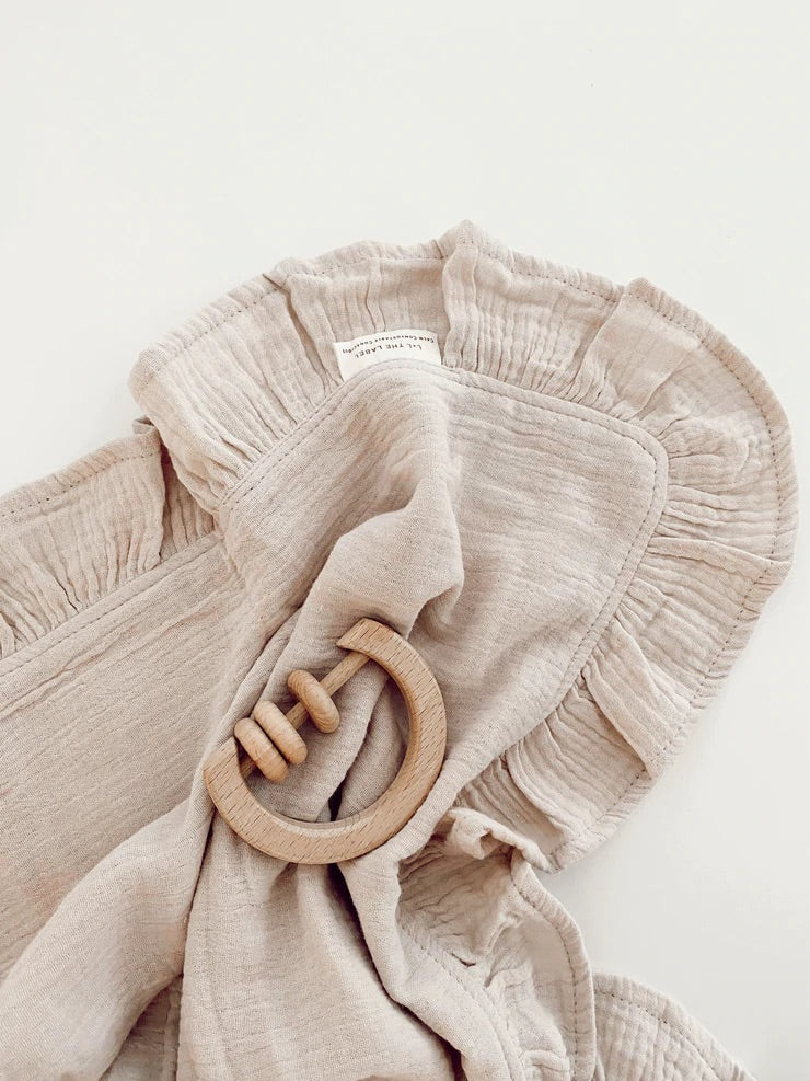 Organic Ruffle Swaddle | Beige
