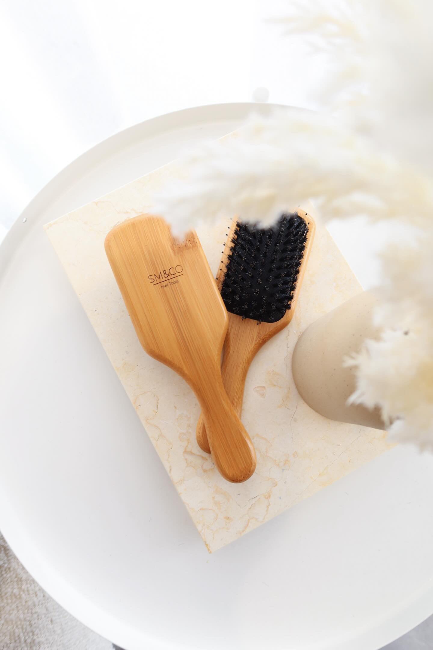 SM&CO Detangling Brush | Bamboo