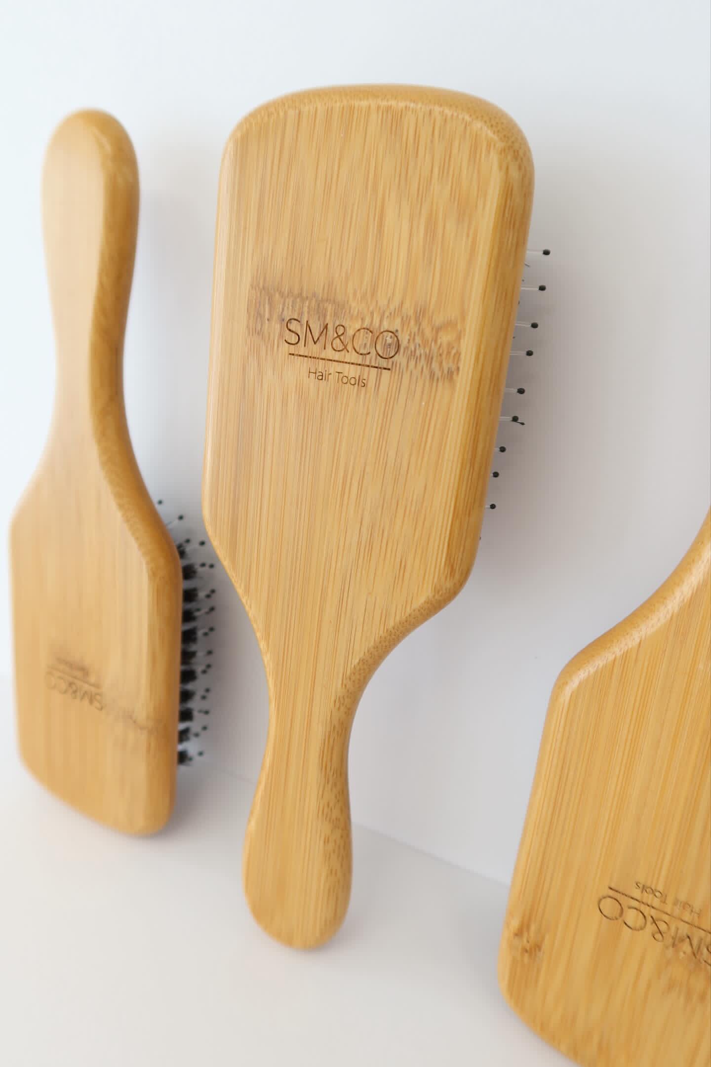 SM&CO Detangling Brush | Bamboo