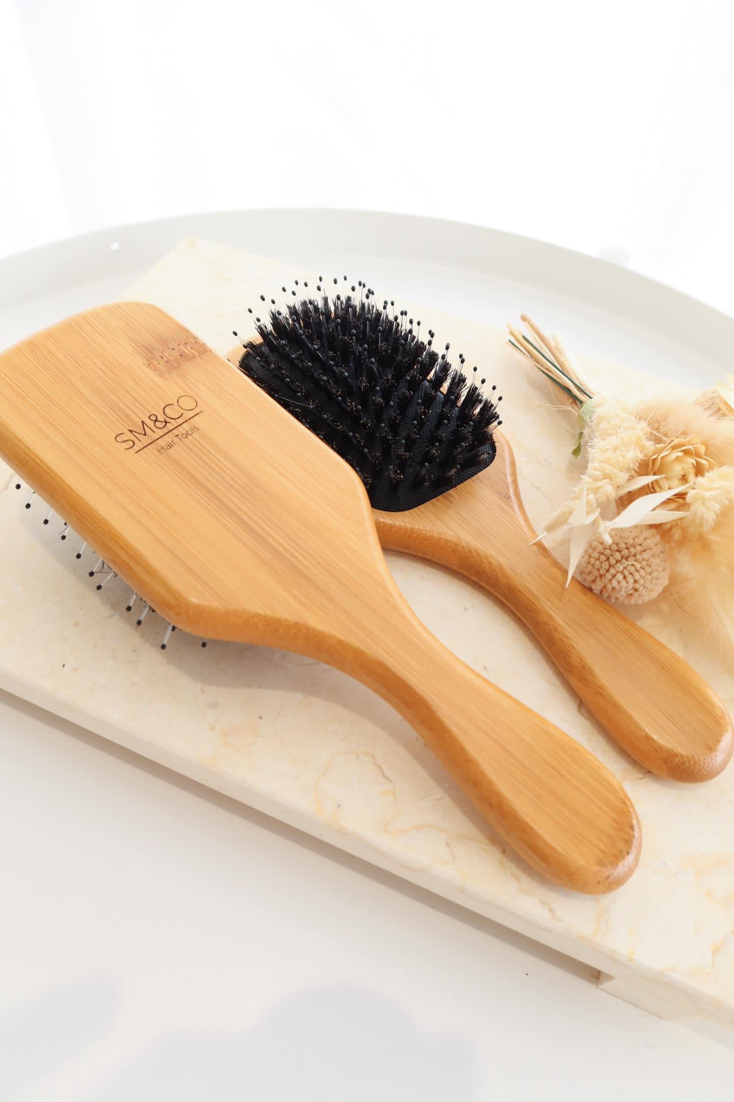 SM&CO Detangling Brush | Bamboo
