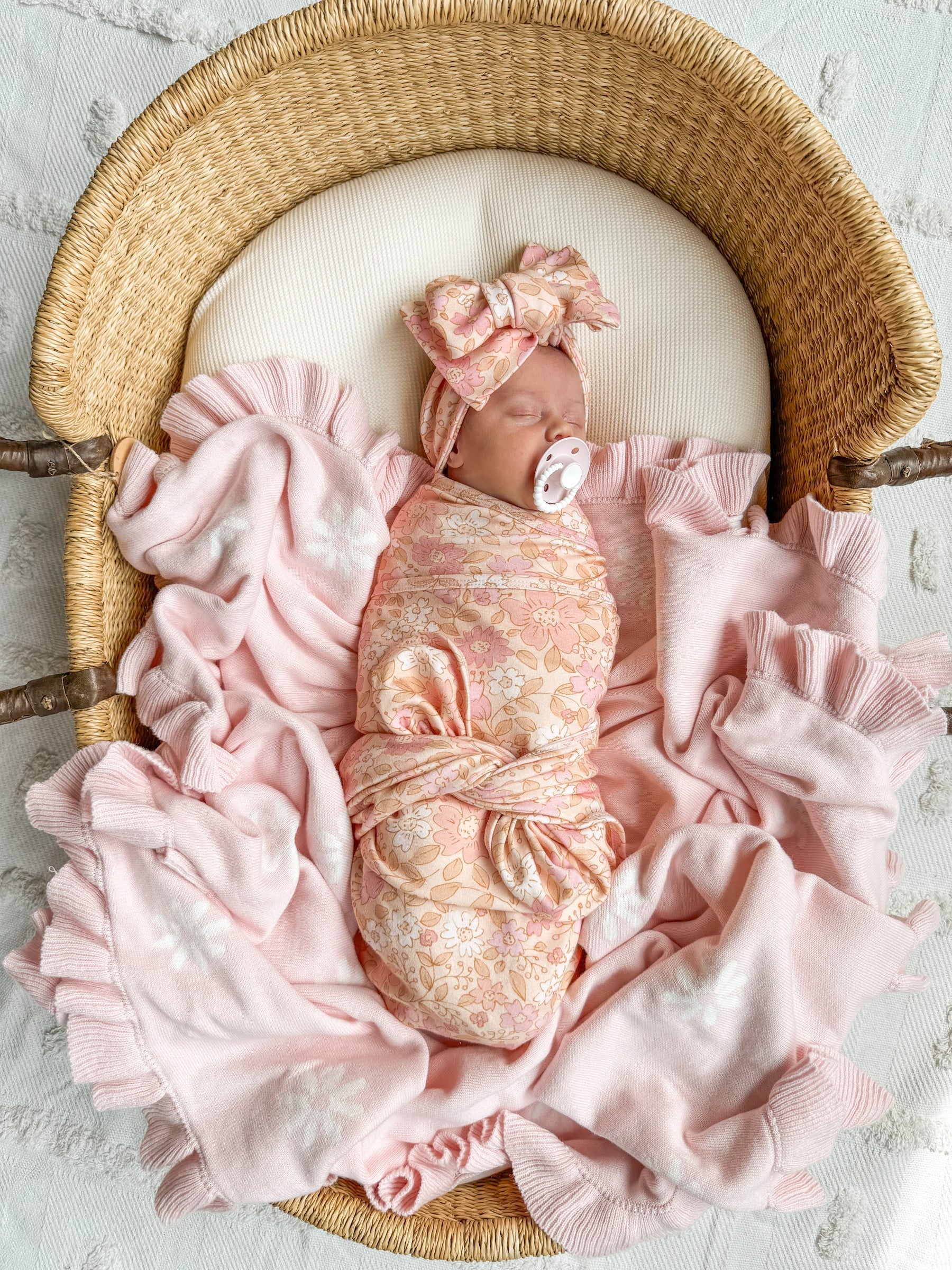 SHORT PRE ORDER Frill Knit Blanket | Baby Pink Floral