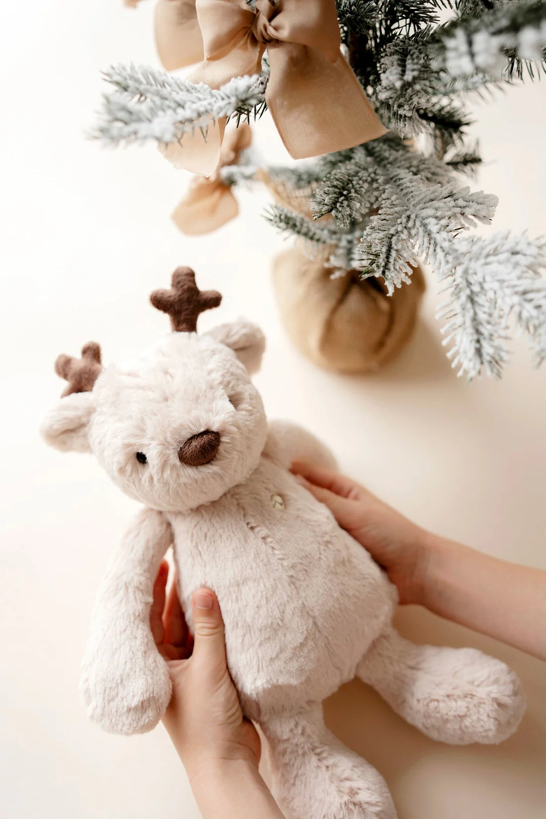 Snuggle Bunnies | Fable the Deer | Fawn