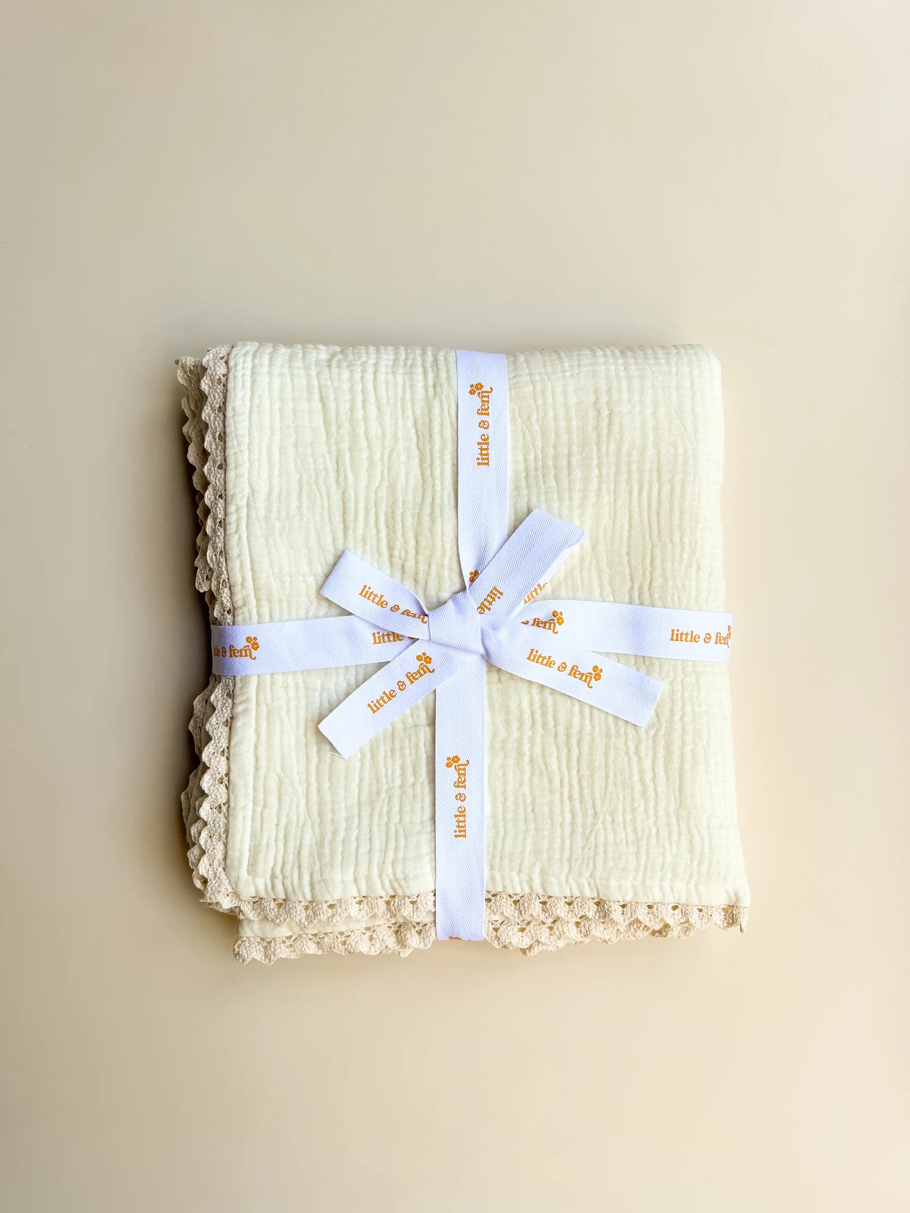 Organic Muslin Crinkle Lace Blanket | Buttercream