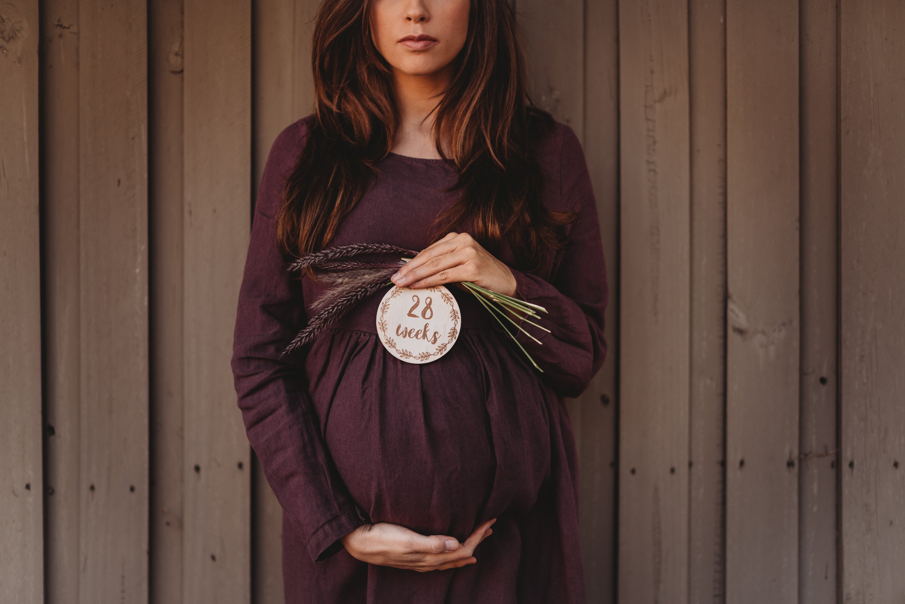 Wooden Pregnancy Milestone Discs - Wreath