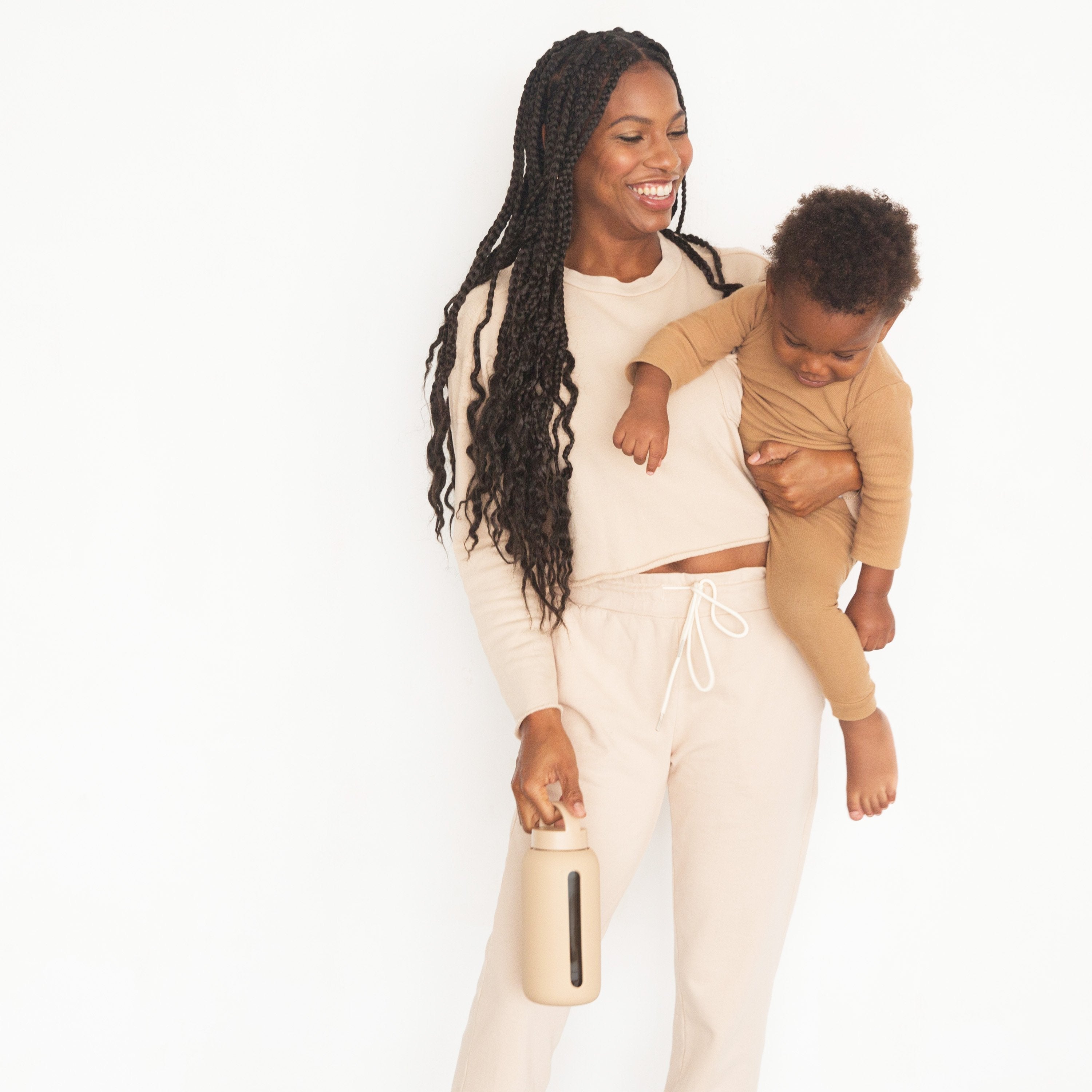 MAMA BOTTLE | The Hydration Tracking Water Bottle for Pregnancy & Nursing | 27oz (800ml) | Sand