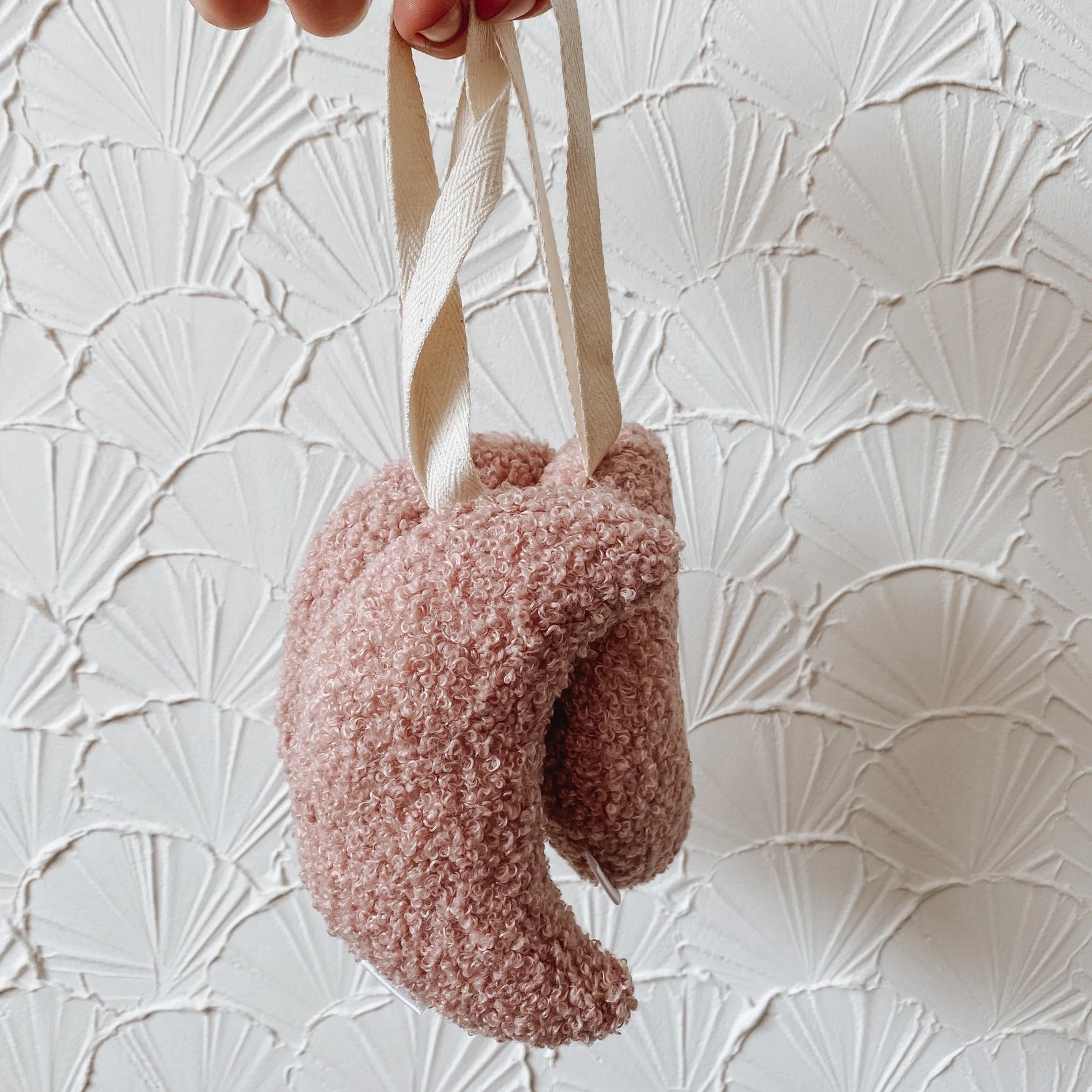 Shushu Moon | Marshmallow